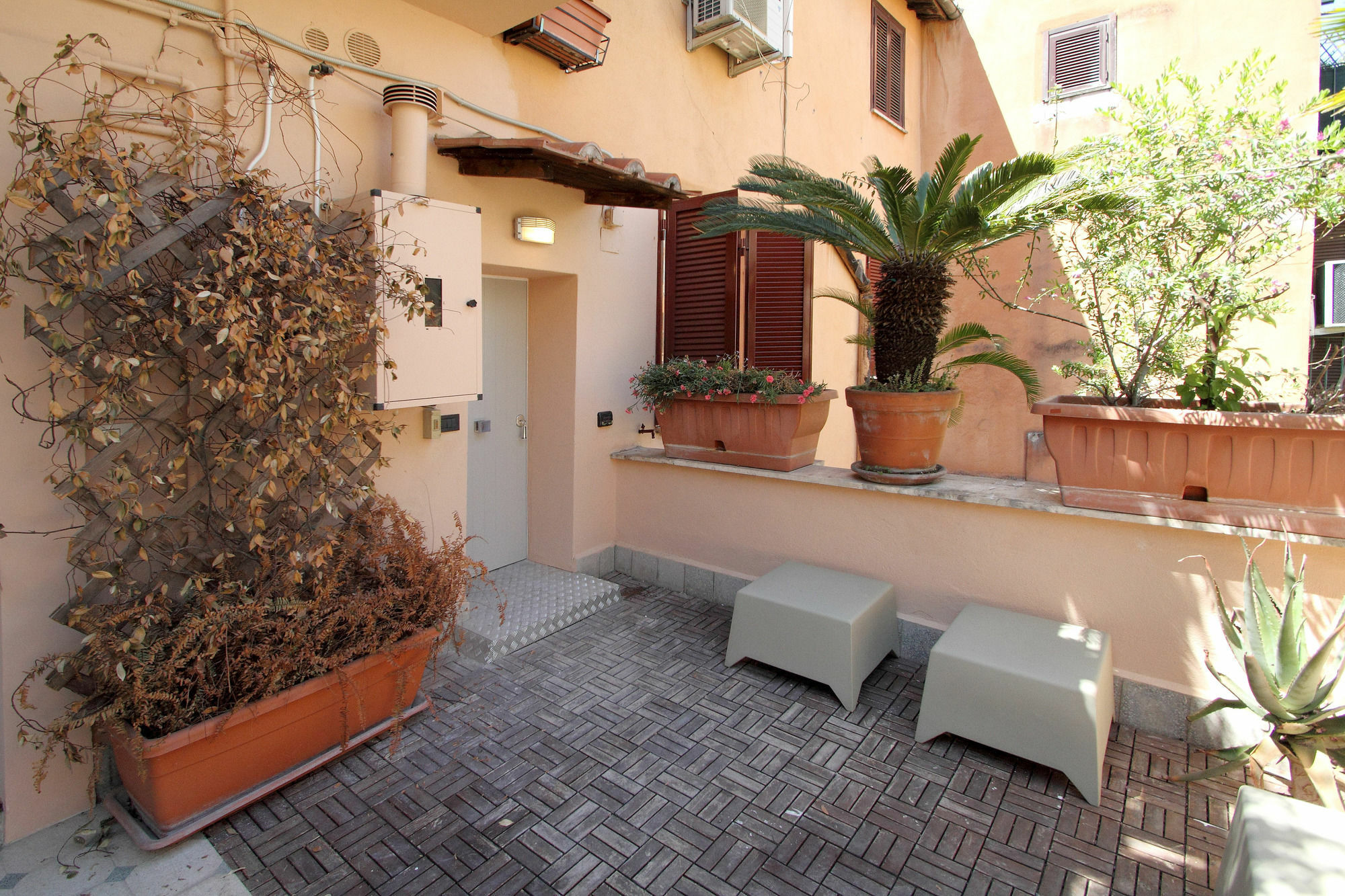 Lhp Suite Roma Trastevere Εξωτερικό φωτογραφία